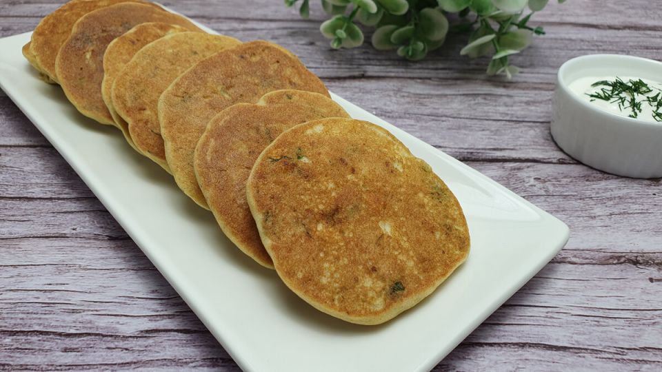 Ленивые пирожки с яйцом и зелёным луком: быстрый и вкусный перекус