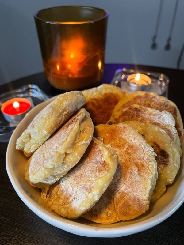 Нежные сырники с бананами без добавления сахара: просто и вкусно