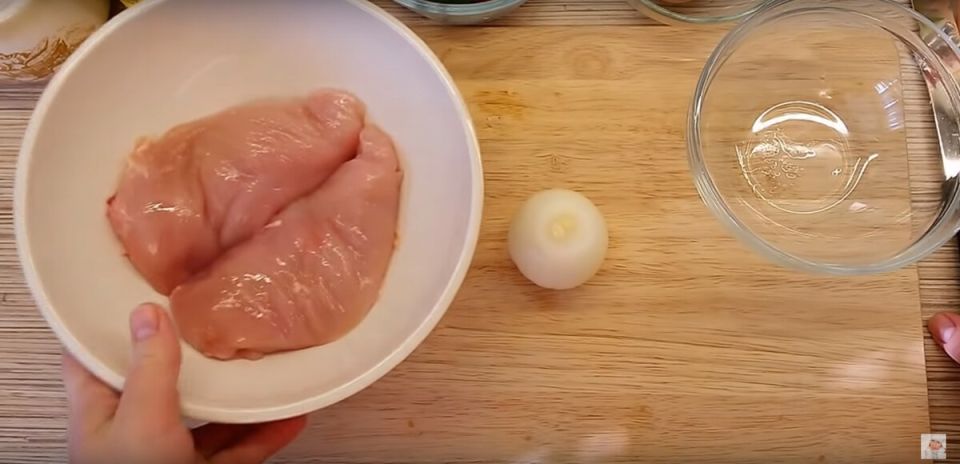 Нежные котлеты из куриного филе: простой рецепт для всей семьи