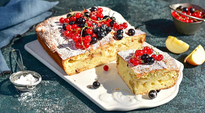 Непревзойденный манник с яблоками, который понравится детям